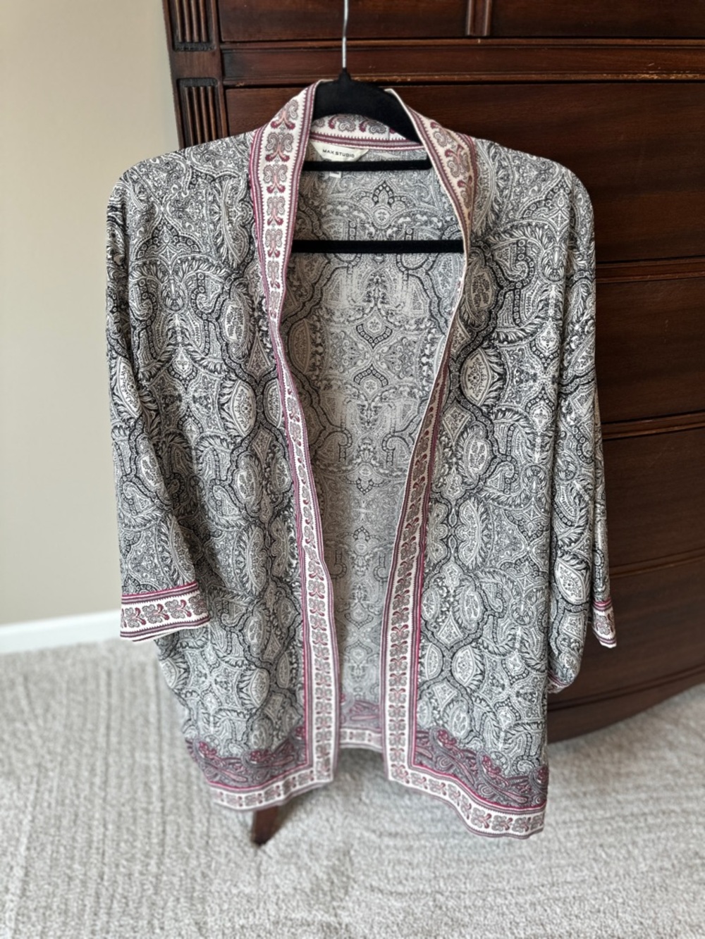 XL Paisley Open-Front Women's Cardigan/Kimono in White, Black and Pink Trim